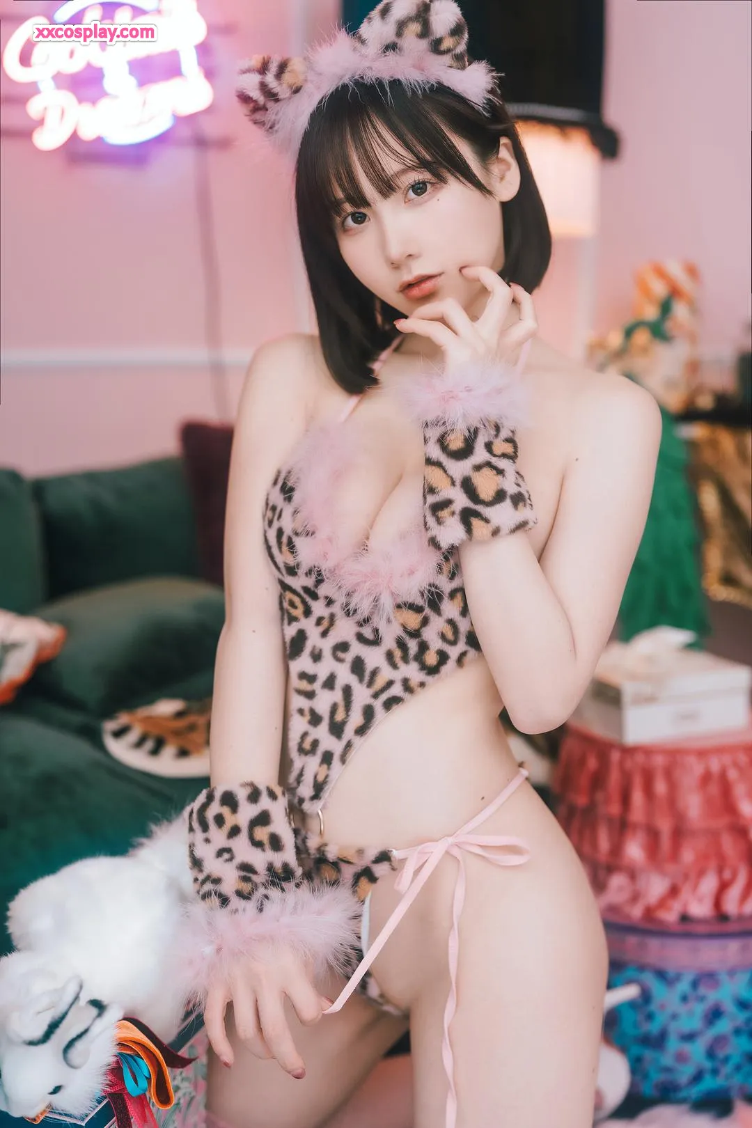 けんけんのセクシー豹柄猫娘